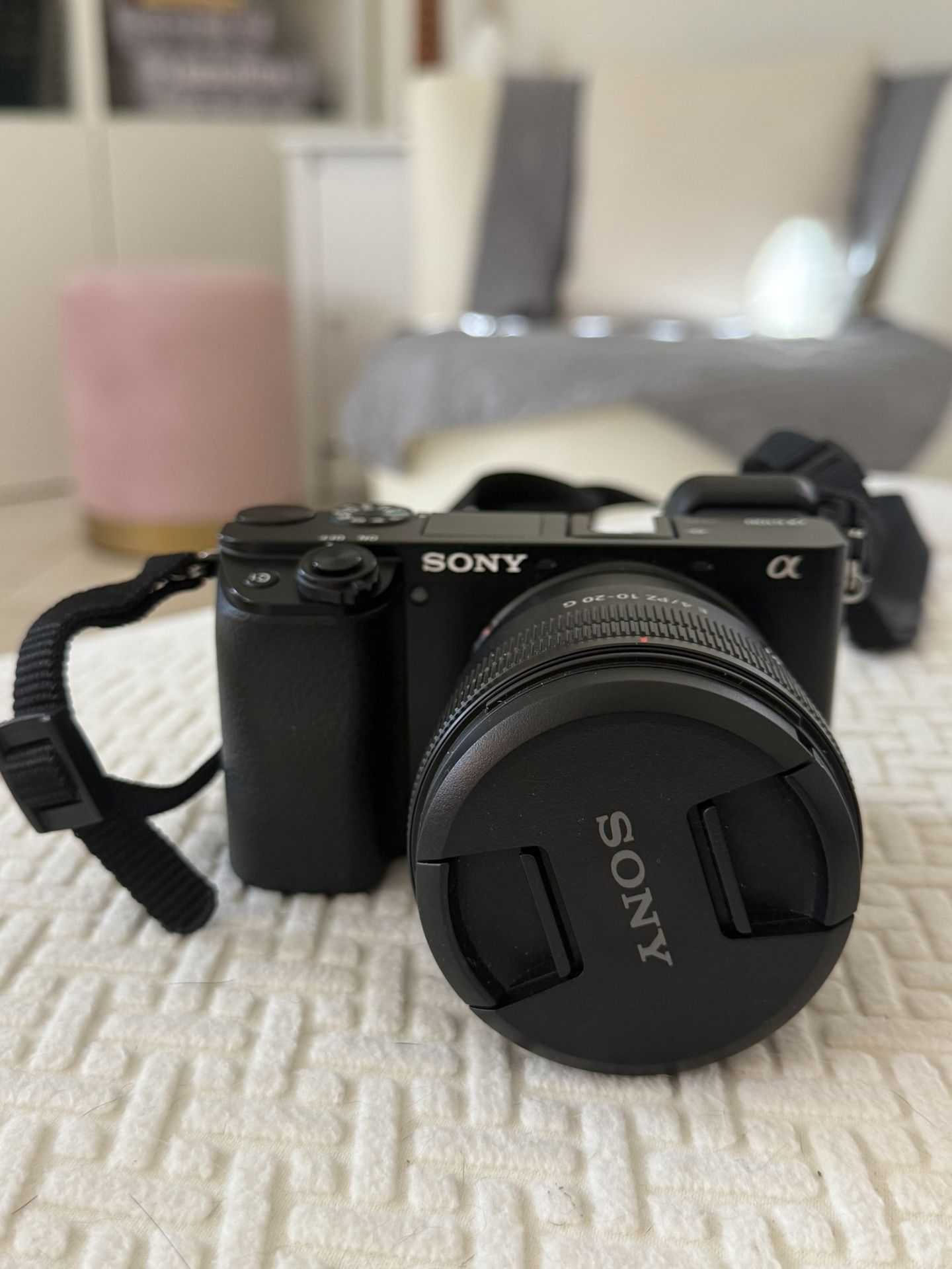 Sony Alpha A6100 With E PZ 10-20mm F4 G Lens