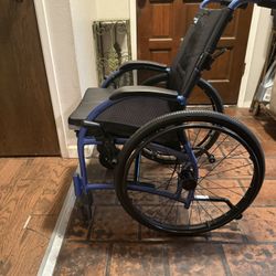 Lightweight Wheelchair With Quick Release Tires