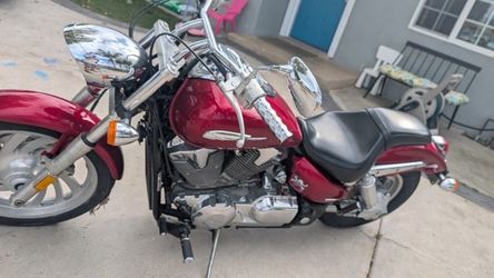 Honda VTX 1300 with Chrome Accents