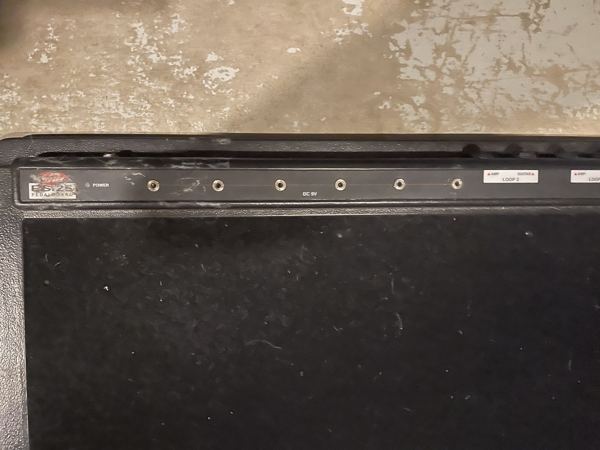 SKB Pedalboard (powered)