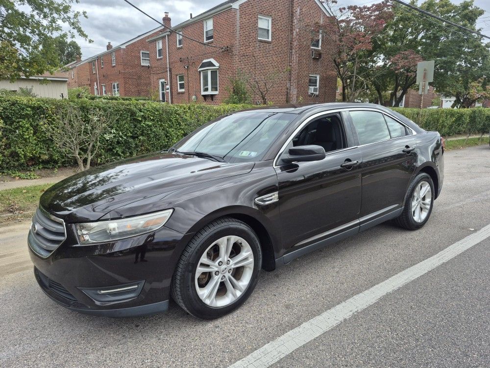 2013 Ford Taurus