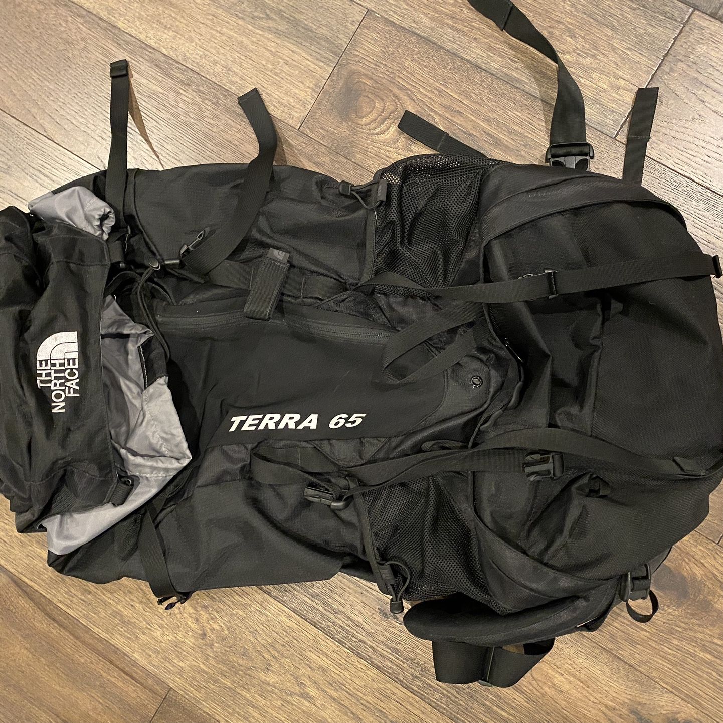 new north face backpacks 2019 The Borealis Backpack: Mineral Gold/Black The adjustable straps Color:Pitch Black block print Leather backpack Cuyana Beige
