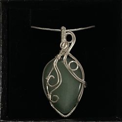 Green Aventurine Statement Pendant – Hand Wrapped in Silver Wire