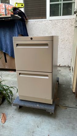 Metal cabinet