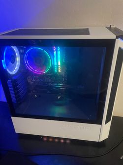 Periphio Ecto white gaming desktop computer.