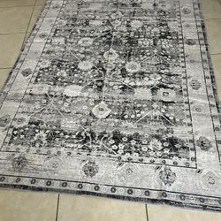 Area Rug 5x7 Ft NEW