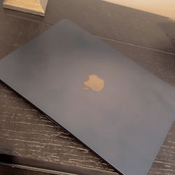 MacBook Air 13 Inch M3 Chip 16GB Ram
