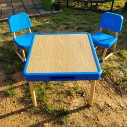 Rare! Vintage 1985 Fisher Price Table And Chairs Set 