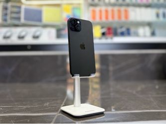 iPhone 15 (Unlocked) Pre Owned -6 Month Warranty ((Take It Home In Payments/ llévatelo a casa en pagos) only $10 down