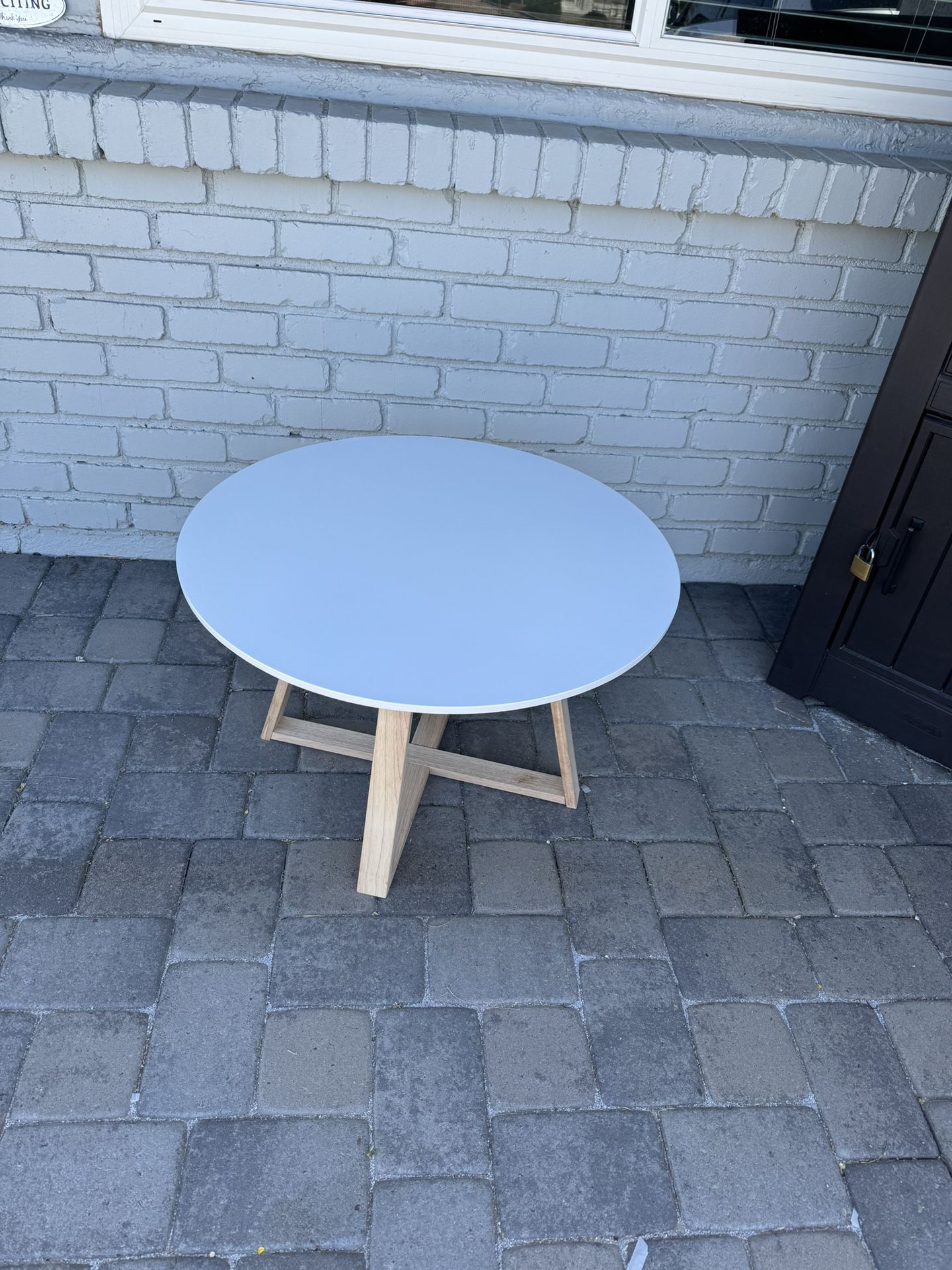 Round White Modern Coffee Table 