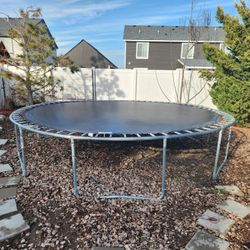 14 Ft Trampoline