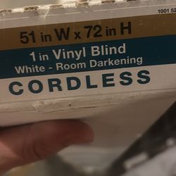 Vinyl Cordless Blinds 