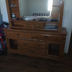 Dresser With Side Tables 