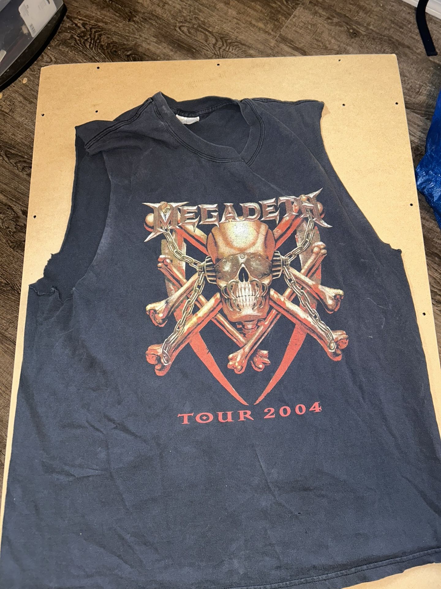 Vintage Megadeth 2004 Cut Off Shirt Black Size XL Tour Skeleton MARKED VTG Y2K