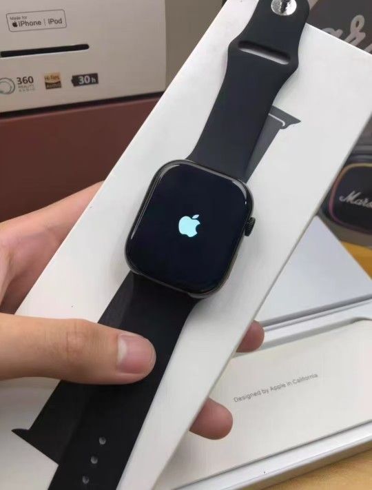 Apple Watch S10, all new features intact.