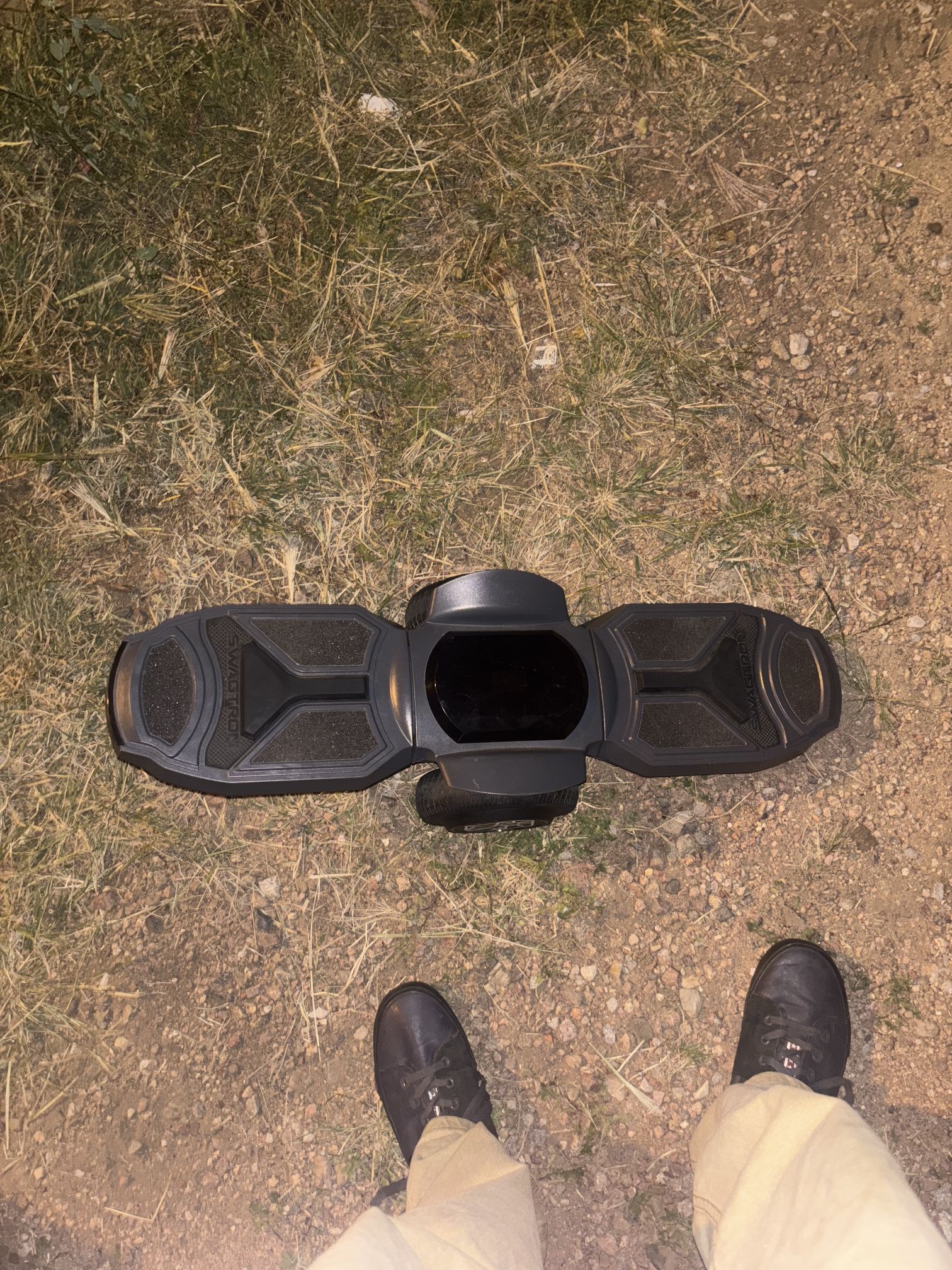 Swagtron Shuttle Zip Board With Bluetooth 