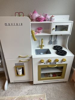 Play Kitchen