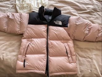 Unisex The North Face Puffer Pink