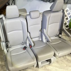 Honda Odyssey 2nd Row Seats (2018-2020)