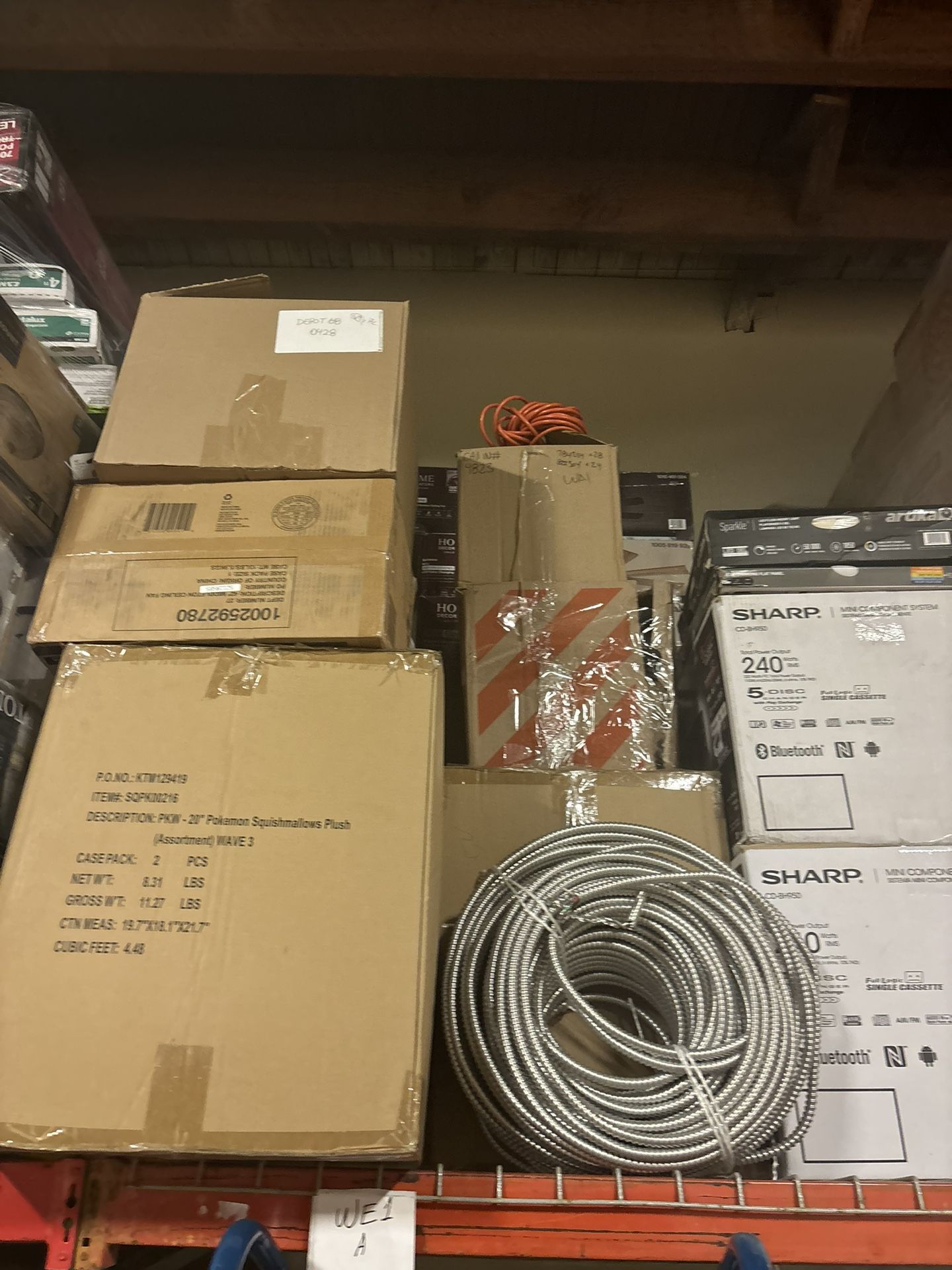 3 Pallets Of Lights Raw Returns