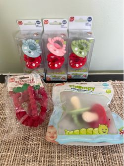 Baby Pacifiers & Teething Toys