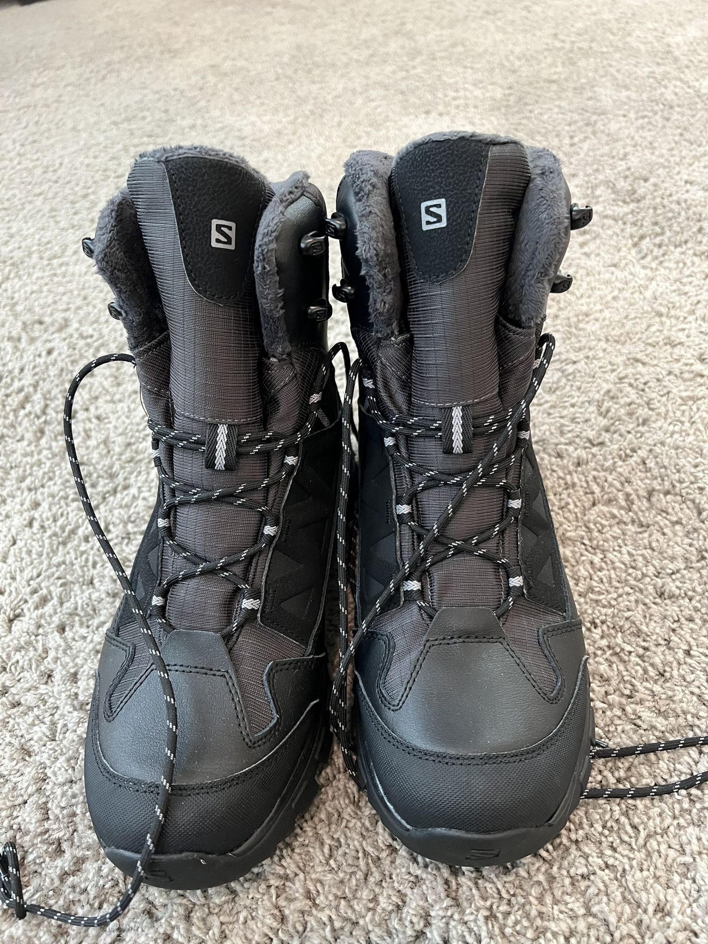 Men’s Salomon Snow Shoes, Size 8