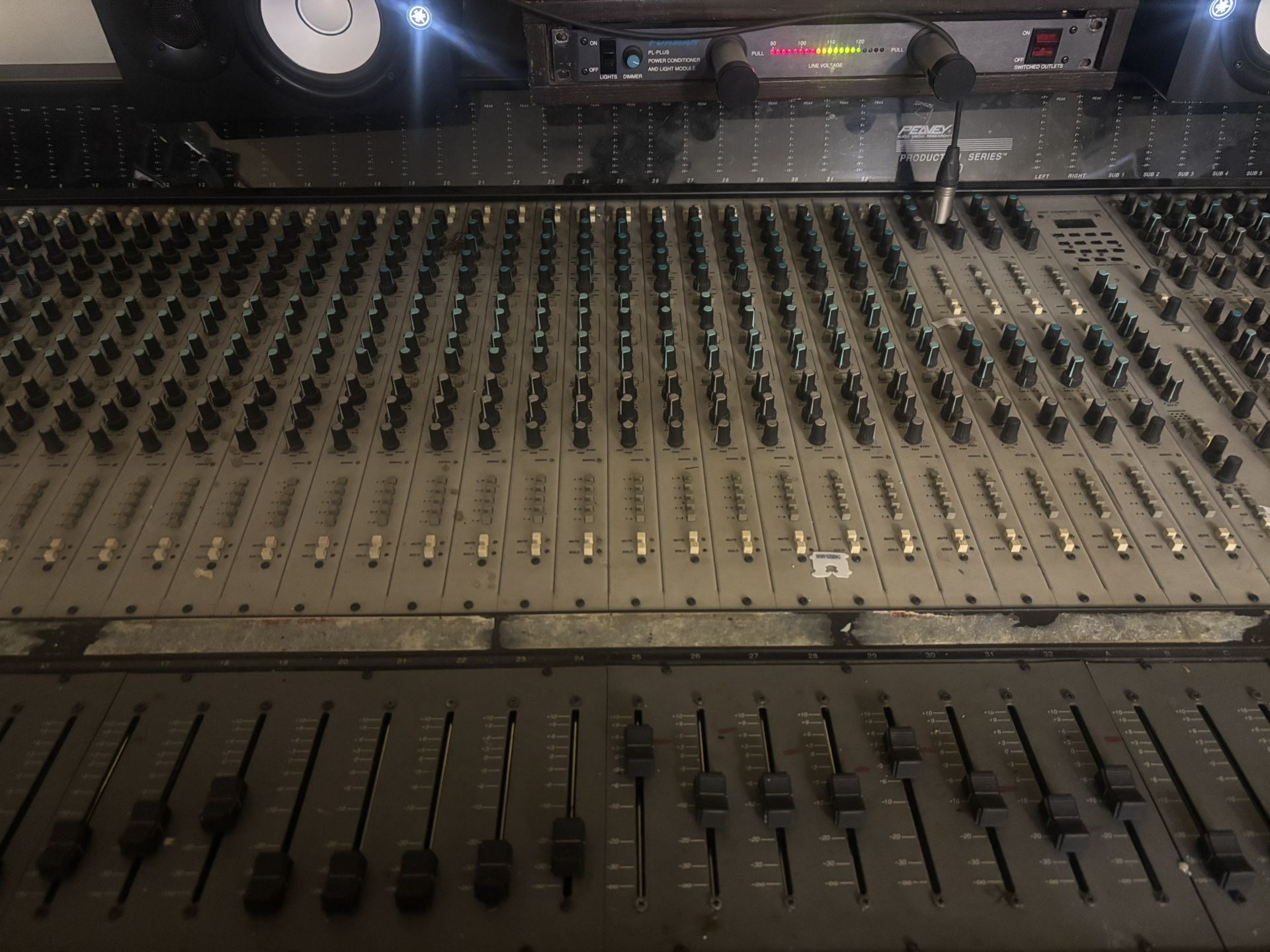 Peavy 800 Series Recording Console