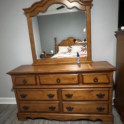 Bedroom Furniture Set