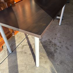 Table / Desk