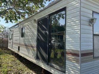 12 By 33 One Bedroom Mobile 1988 House On Wheels
