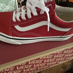 Women’s Old School Vans Brand New
