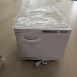 Towel Warmer For Beauty