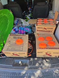 4 cases of white flyer, biodegradable clay pigeons trap and skeet