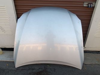 2007-2012 Lexus ES350 hood with accessories OEM.