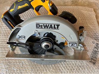Brand new 20-Volt MAX 7-1/4 in. Cordless Circular Saw (Tool Only)