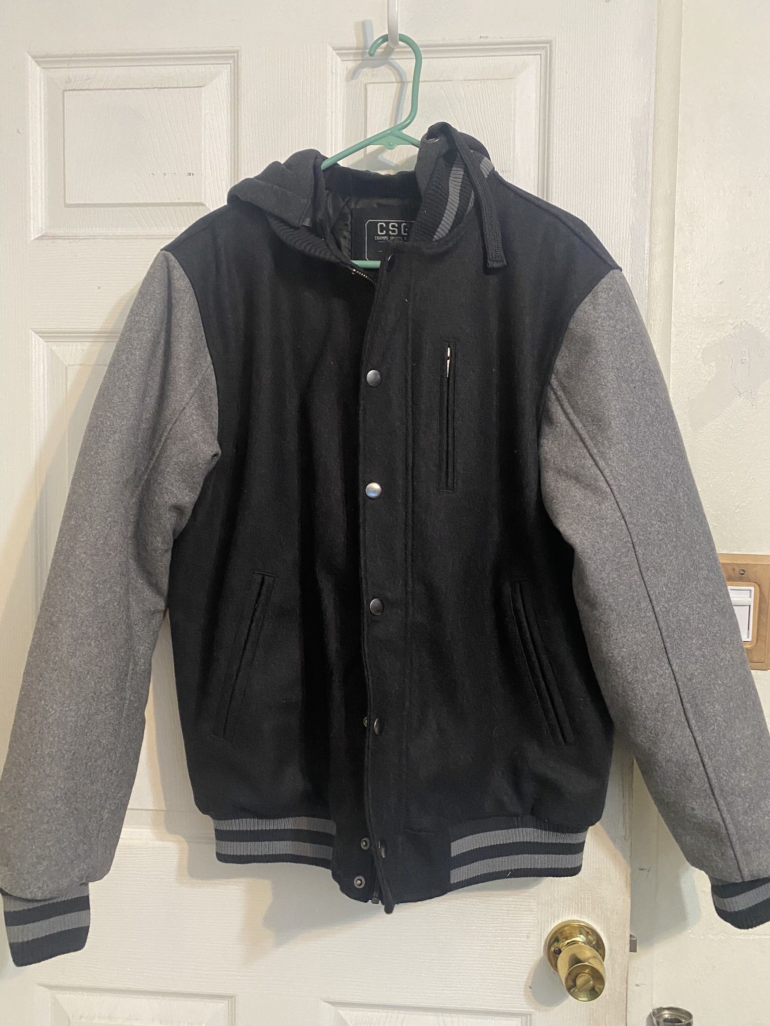 Brand New CSG Varsity Jacket , Chamarra Nueva “ Tamaño Large