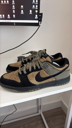 Halloween 2025, Nike dunks size 11.5 men’s used