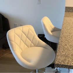 4 New Bar Stools Available Two Black And Two White