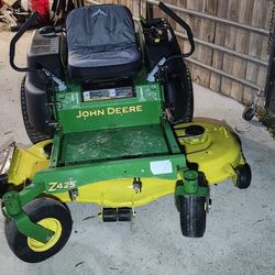 John Deere Zero Turn  Z425. 54in Deck 