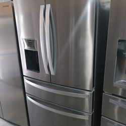 Whirlpool Refrigerator 4 Door Stainless Steel Everything Works Good 👍