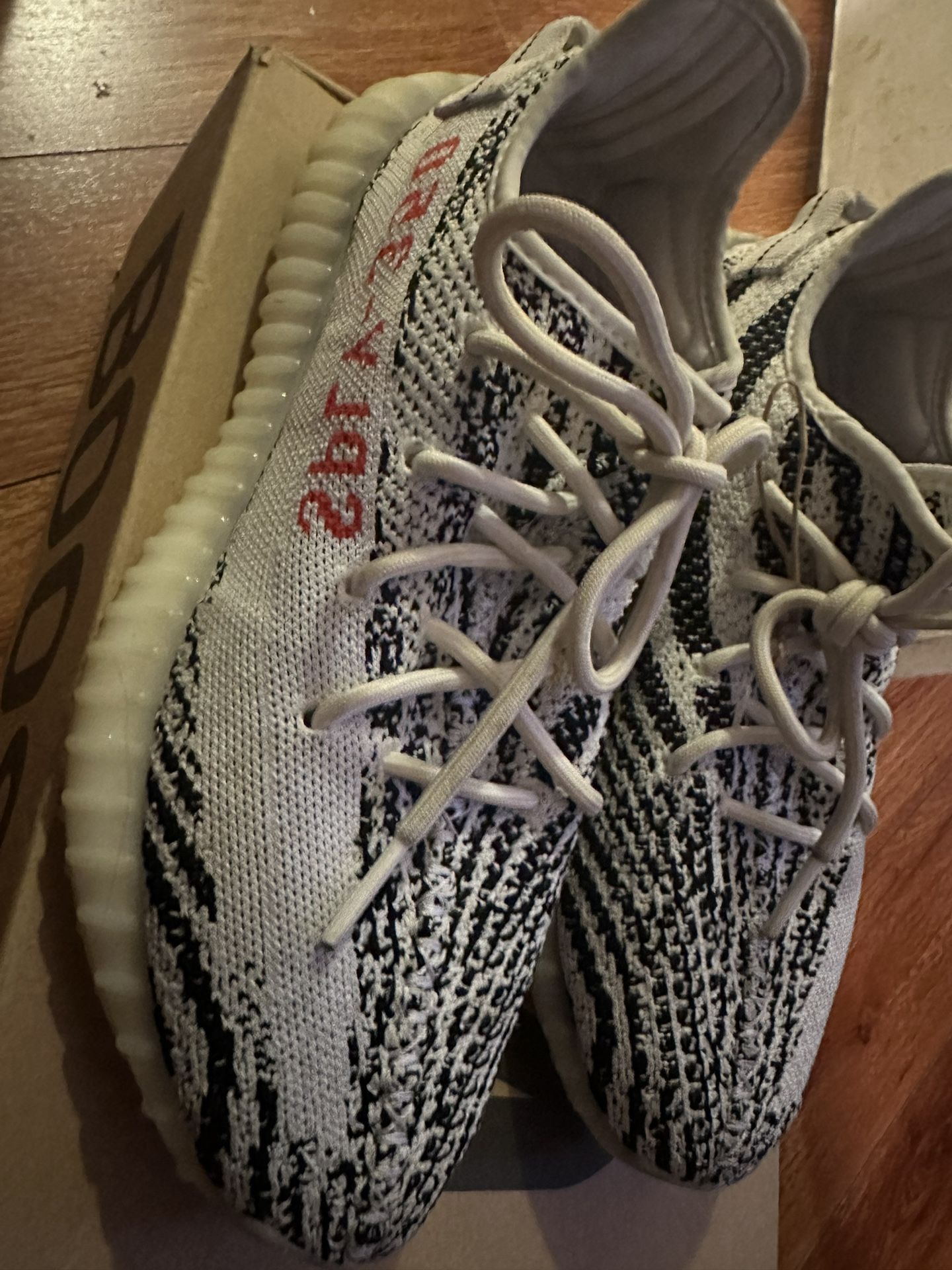 adidas yeezy boost 350 zebra