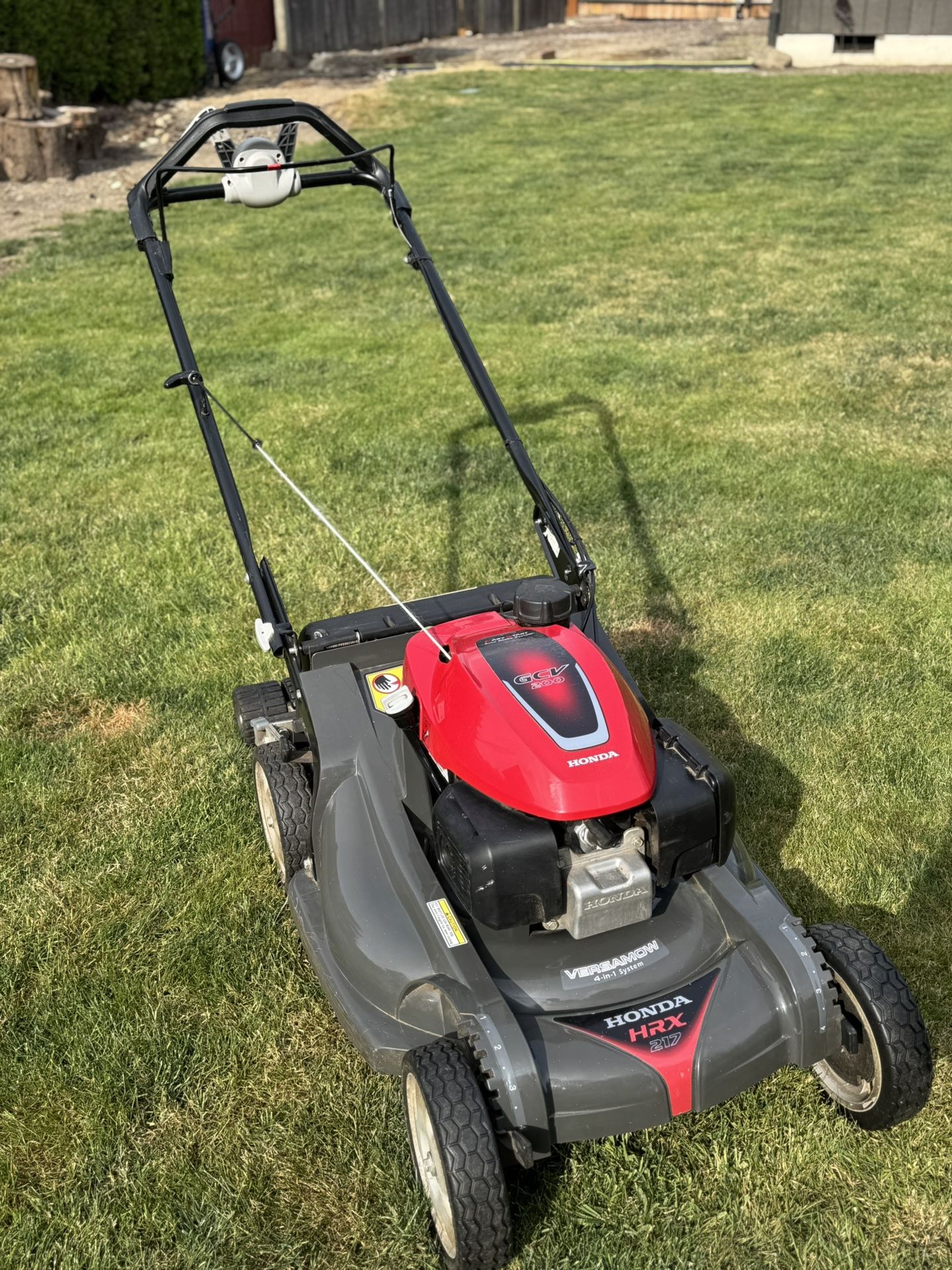 Honda HRX217VKA Mower - Excellent Condition!!