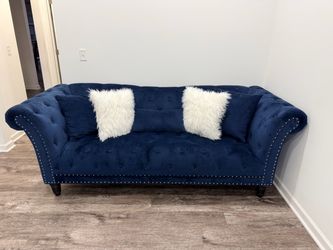 Navy Blue Velvet Tufted Chesterfield Sofa with Nailhead Trim