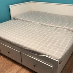 HEMNES Day bed with 3 drawers