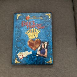Evie’s Fashion Book
