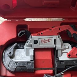 Milwaukee band saw ( corded )