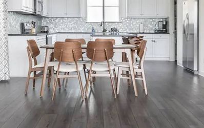 Mid-Century Modern Dining Set – Solid Wood Table + 6 Chairs – Excellent