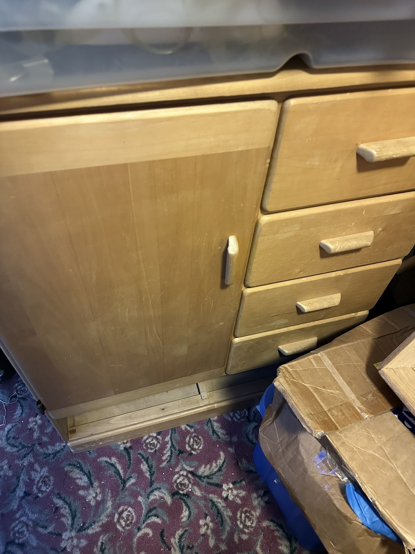 Dresser Drawers with Cabinet