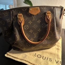 Louis Vuitton Authentic Turenne PM Handbag
