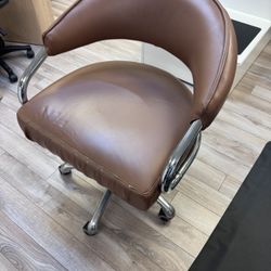 Nail Station Chair